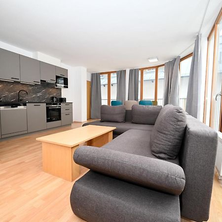 Appartementhaus Zell City By All In One Apartments ツェル アム ゼー エクステリア 写真